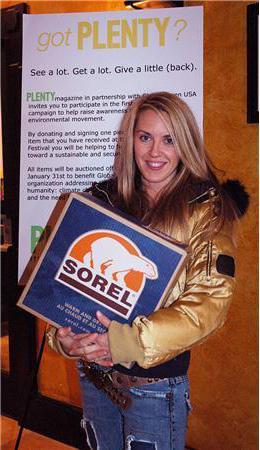 Liz Phair signs Sorel boots at Sundance 2006 for Got Plenty charity auction on eBay